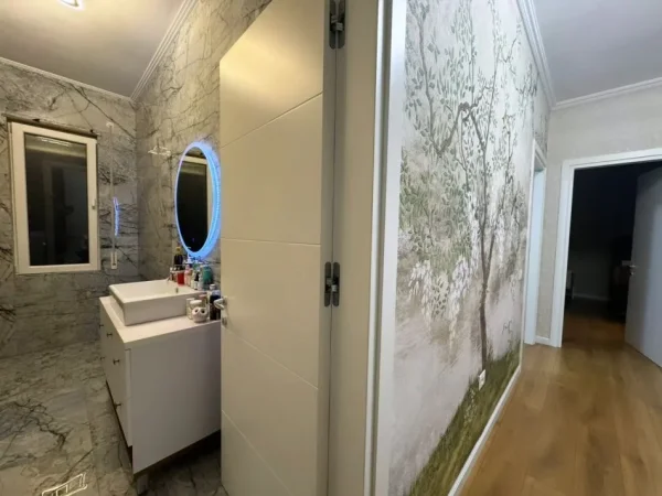 Tirane, shitet 2+1 , 124 m² 