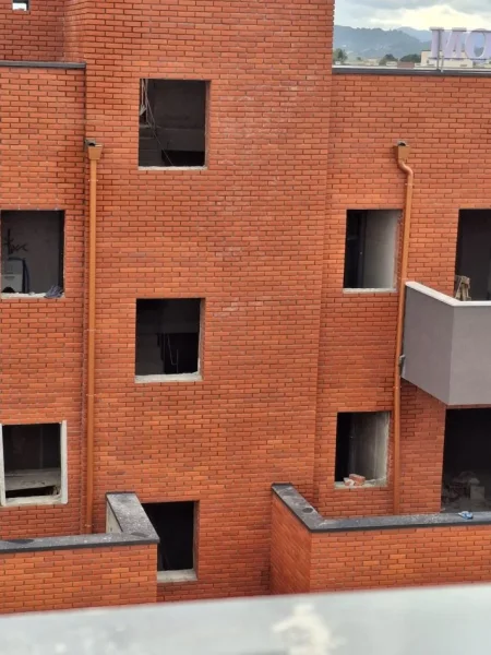 Tirane, ofroj Kapele OXHAKU , Kapuca PARAPETI