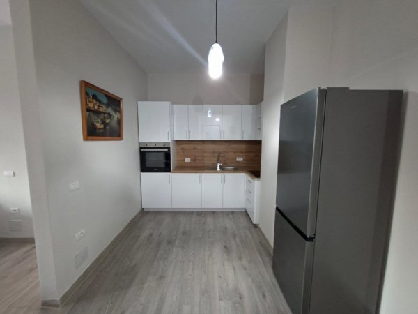 Tirane, jepet me qera apartament 1+1 Kati 3, 65 m² 600 € (Shkolla Niket Dardani)