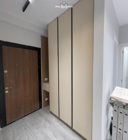 Tirane, jepet me qera apartament 2+1 Kati 1, 120 m² 600 € (Rruga Gryka e Kacanikut)
