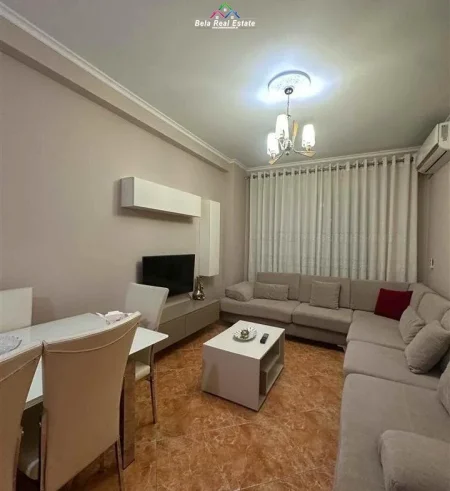 Tirane, jepet me qera apartament 2+1+Ballkon Kati 3, 90 m² 700 € (Rruga Panorama)