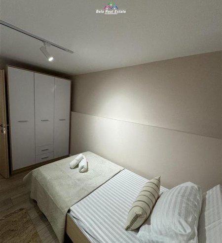 Tirane, jepet me qera Vile 2+1 Kati 3, 80 m² 750 € (Rruga Ali Visha)