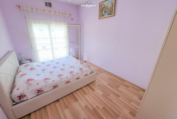 Tirane, jepet me qera Vile , 2.500 m² 4.500 € (Bathore)