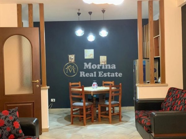 Tirane, jepet me qera apartament 2+1 Kati 2, 90 m² 650 € (Rruga Fortuzi)