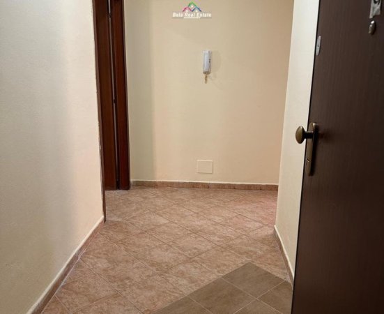 Shqiperi, jepet me qera zyre Kati 4, 118 m² 750 € (Rruga Medar Shtylla)