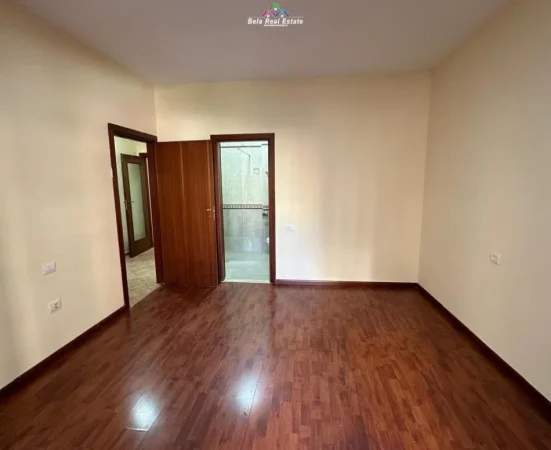 Shqiperi, jepet me qera zyre Kati 4, 118 m² 650 € (Rruga Medar Shtylla)
