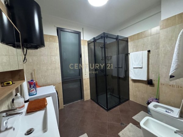 Tirane, jepet me qera apartament 2+1 Kati 7, 90 m² 600 € (Fresku)