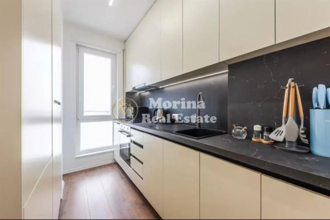 Tirane, jepet me qera apartament 1+1 Kati 2, 64 m² 700 € (Rruga Myslym Shyri)