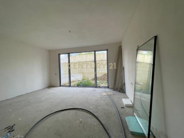 Tirane, shes Vile 2+1+Ballkon Kati 3, 368 m² 650.000 € (Rezidenca Picadilly)