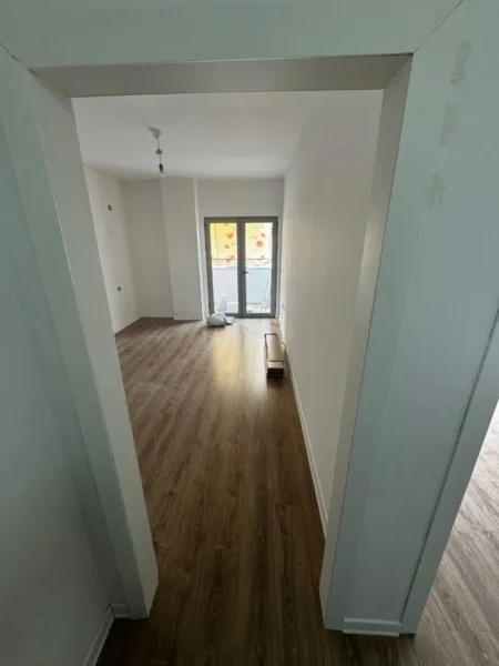 Tirane, jepet me qera apartament 1+1+Ballkon Kati 6, 75 m² 450 € (Perballe Santanna Loung)