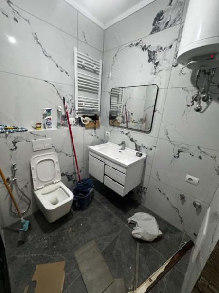 Tirane, jepet me qera apartament 1+1+Ballkon Kati 6, 75 m² 450 € (Perballe Santanna Loung)