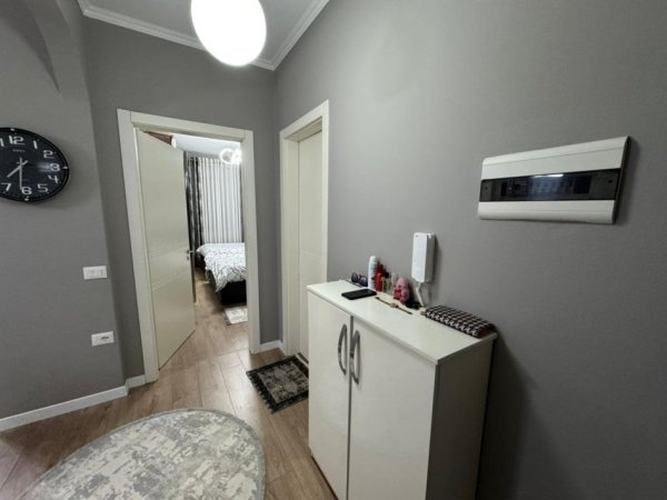 Tirane, jepet me qera apartament 1+1+Ballkon Kati 6, 64 m² 500 € (Kompleksi Molla)