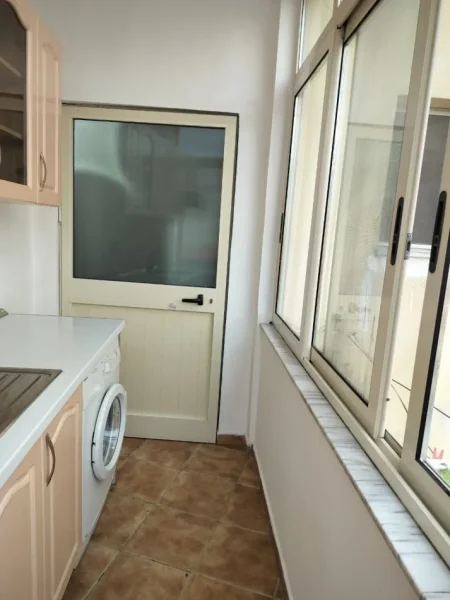SHITET APARTAMENT 1+1 53m2 TEK FRESKU