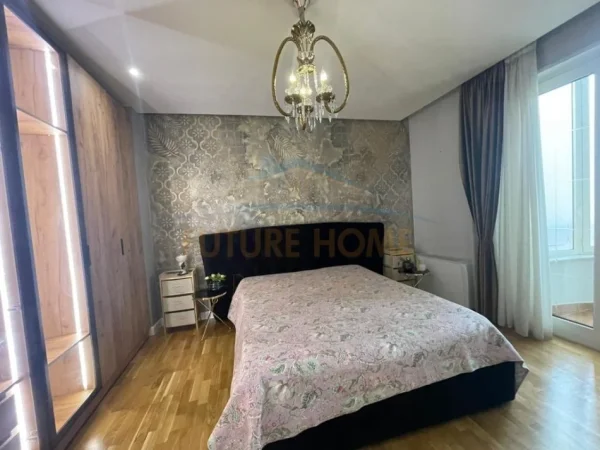 Tirane, shitet apartament 2+1+Ballkon Kati 2, 130 m² 390.000 € (RRUGA E ELBASANIT)