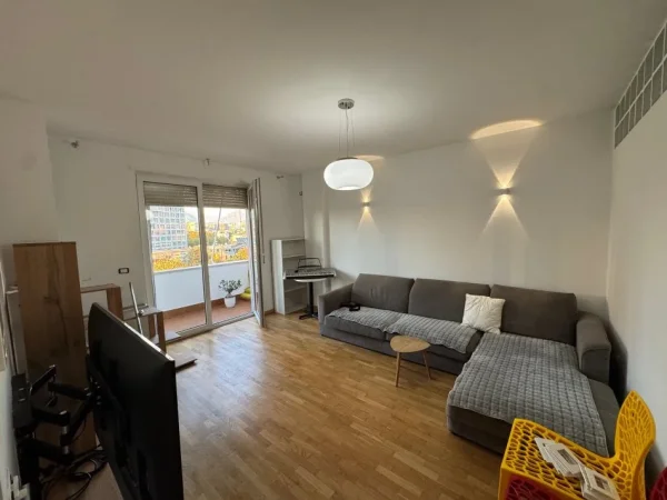 Tirane, jepet me qera apartament 2+1+2+Ballkon me Post Parkimi -1, 100 m² 1.500 € (Rruga e Salës)