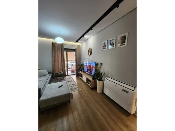 Tirane, shitet apartament 1+1+Ballkon Kati 3, 76 m² 235.000 € (DELIJORGJI)