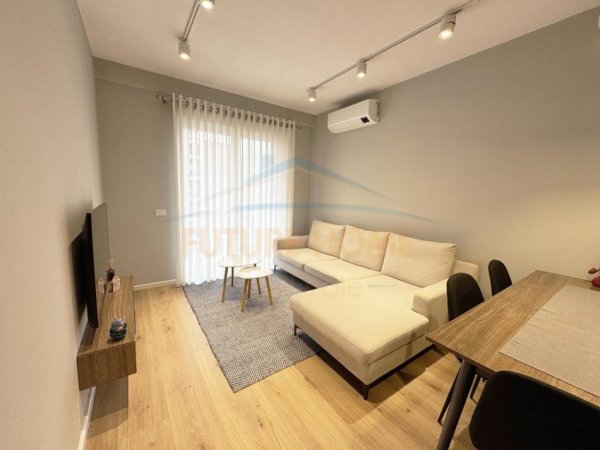 Tirane, shitet apartament 1+1+Ballkon Kati 3, 61 m² 150.000 € (UNAZA E RE)