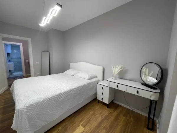Tirane, shes apartament 1+1 Kati 2, 66 m² 230.000 € (Liqeni Tirane)