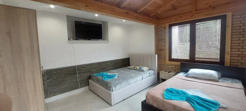 Tirane, jepet me qera garsonier Kati 0, 40 m² 300 € (Rruga Niko Avrami)