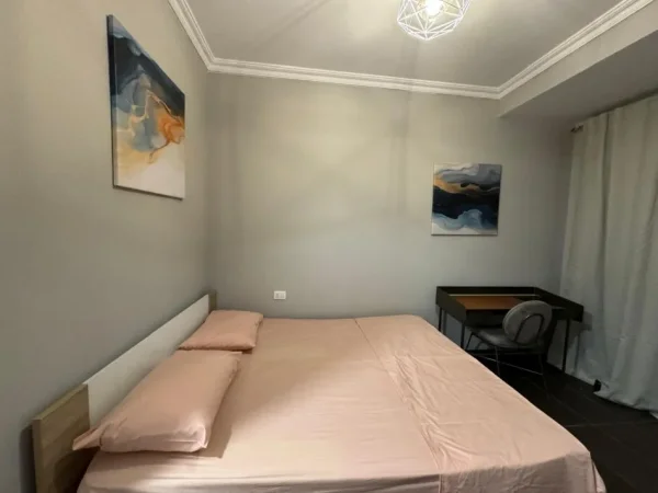 Tirane, jepet me qera apartament 2+1+Aneks+Ballkon , 90 m² 1.000 €