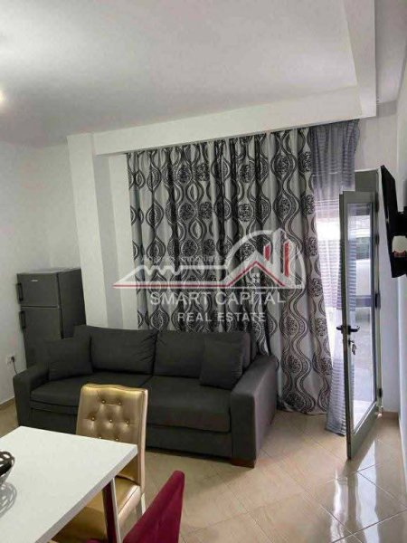 Vlore, jepet me qera shtepi 2+1+Ballkon Kati 2, 98 m² 250 €