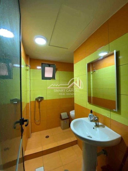 Vlore, jepet me qera shtepi 2+1+Ballkon Kati 2, 98 m² 250 €