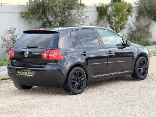 Durres, shitet VOLKSWAGEN GOLF V Benzin+Gaz, e zeze manuale Klima