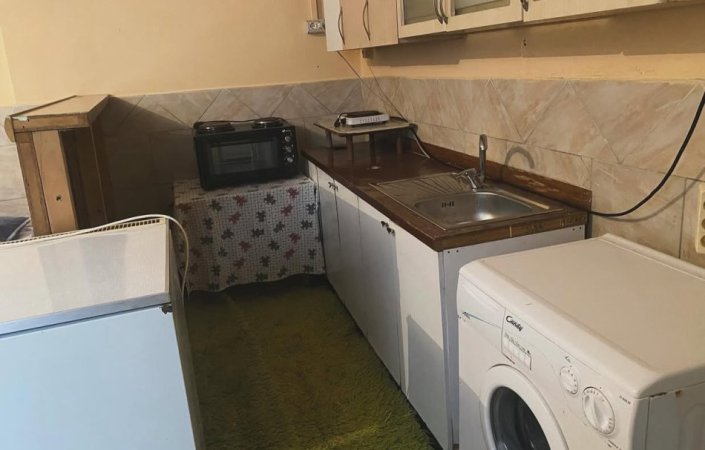 🏡 Jepet me qera Apartament 1+1 mbi Kompleksin Grand, Tiranë
