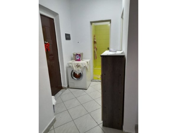 Tirane, jepet me qera apartament 1+1 Kati 2, 70 m² 450 € (Fresku)