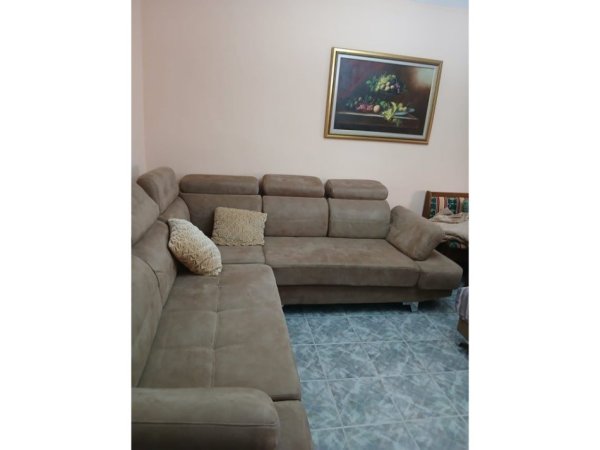Tirane, jepet me qera apartament 2+1 Kati 4, 90 m² 600 € (Shkolla e Kuqe)