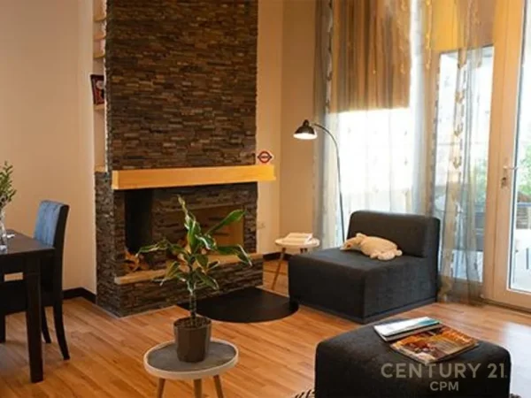 Tirane, jepet me qera apartament duplex 3+1 Kati 1, 256 m² 1.200 € (Kodra e Diellit 1)