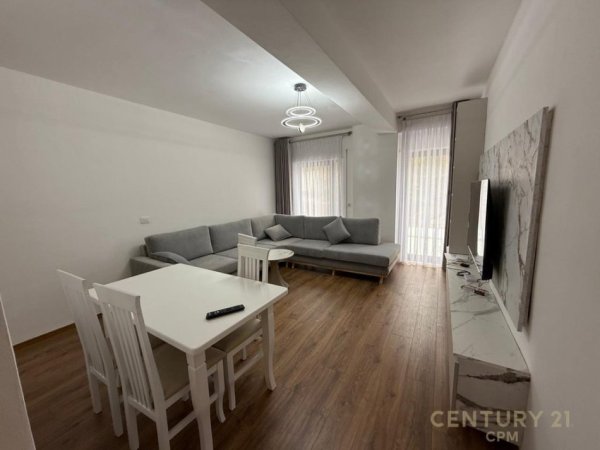 Tirane, jepet me qera apartament 2+1 Kati 1, 82 m² 700 € (Kodra e Diellit)