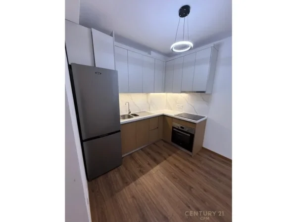 Tirane, jepet me qera apartament 2+1 Kati 1, 82 m² 700 € (Kodra e Diellit)