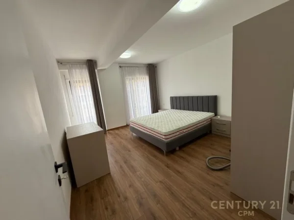Tirane, jepet me qera apartament 2+1 Kati 1, 82 m² 700 € (Kodra e Diellit)