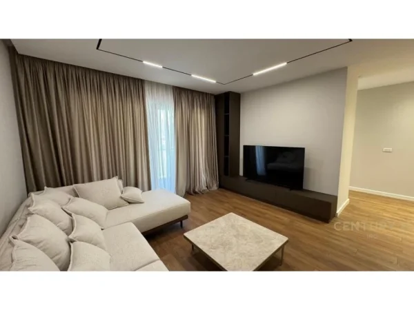 Tirane, jepet me qera apartament 2+1+Ballkon Kati 4, 130 m² 1.500 € (Kodra e Diellit)