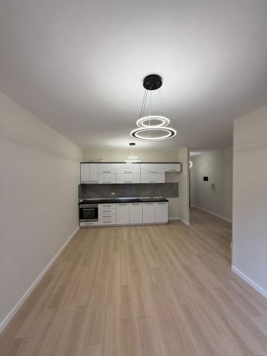 Tirane, shitet apartament 2+1 Kati 3, 89 m² 135.000 € (astir)