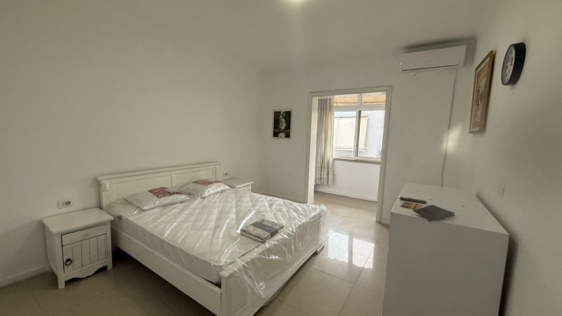 Tirane, jepet me qera apartament 2+1 Kati 3, 80 m² 500 € (Perballe Sq21)