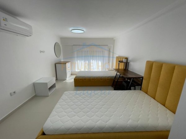 Tirane, jepet me qera apartament duplex Dublex Kati 0, 160 m² 1.470 € 