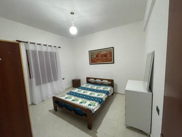 Tirane, jepet me qera shtepi 1+1+Ballkon Kati 0, 58 m² 330 € (ne rrugen Havzi Nela Tirane.)