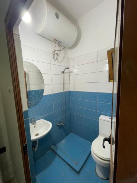 Tirane, jepet me qera shtepi 1+1+Ballkon Kati 0, 58 m² 330 € (ne rrugen Havzi Nela Tirane.)