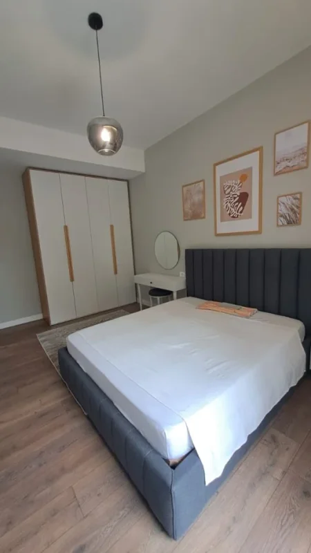 Tirane, jepet me qera apartament 3+1+Ballkon Kati 1, 140 m² 1.500 € (Kopshti Botanik)