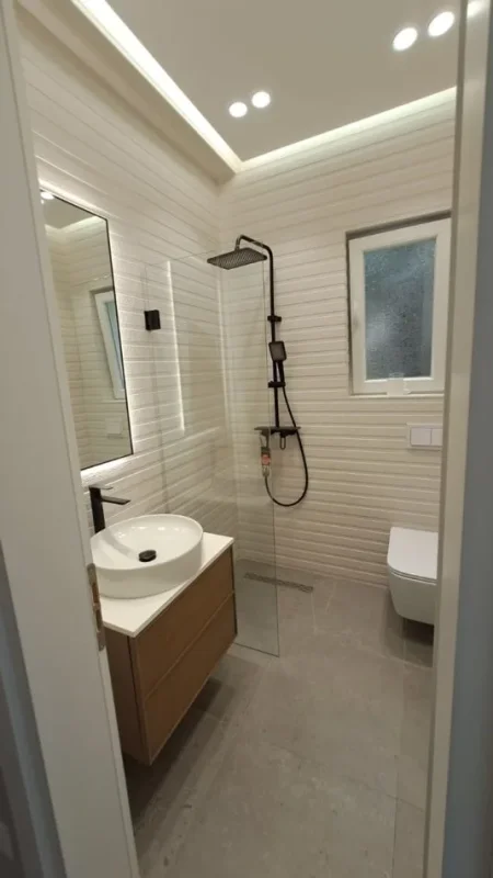Tirane, jepet me qera apartament 3+1+Ballkon Kati 1, 140 m² 1.500 € (Kopshti Botanik)