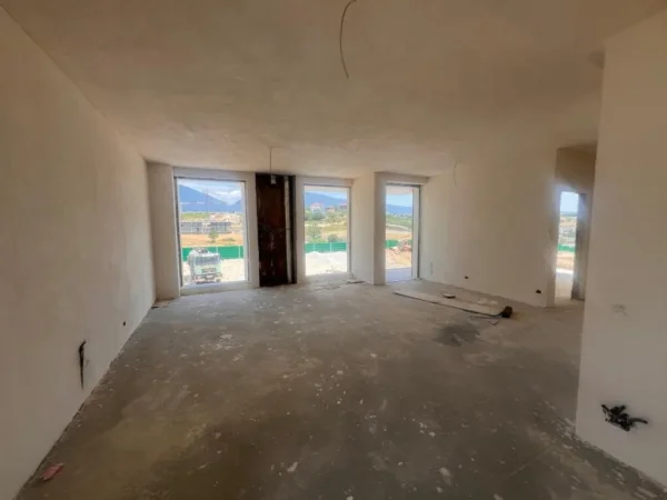 Tirane, shitet apartament 1+1 , 81 m² 159.412 € (Tulipan Residence)