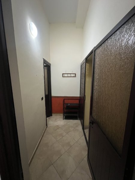 Tirane, jepet me qera shtepi 1+1 Kati 0, 45 m² 350 € 