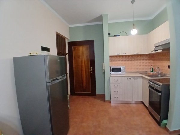 Tirane, jepet me qera apartament 1+1 Kati 2, 60 m² 550 € (Siri kodra)