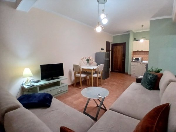 Tirane, jepet me qera apartament 1+1 Kati 2, 60 m² 550 € (Siri kodra)