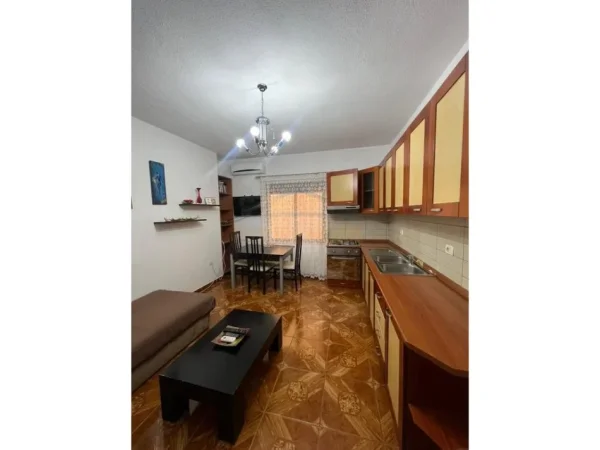 Tirane, shitet apartament 1+1 Kati 1, 52 m² 91.000 € (Qytet Studenti)
