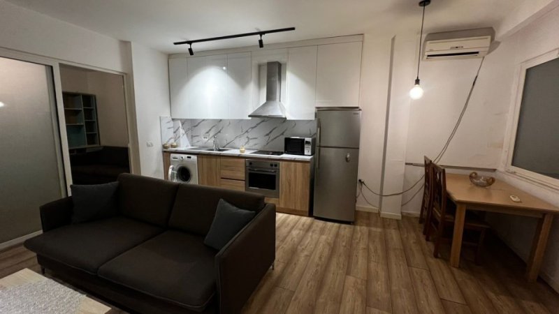 Tirane, jepet me qera apartament 1+1 Kati 1, 60 m² 470 € (Rruga e Barrikadave)
