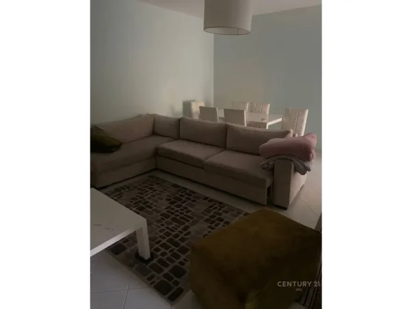 Tirane, jepet me qera apartament 2+1 Kati 5, 90 m² 350 € (Rruga Jonuz Lici)