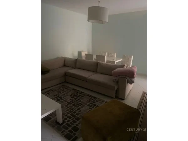 Tirane, jepet me qera apartament 2+1 Kati 5, 90 m² 350 € (Rruga Jonuz Lici)